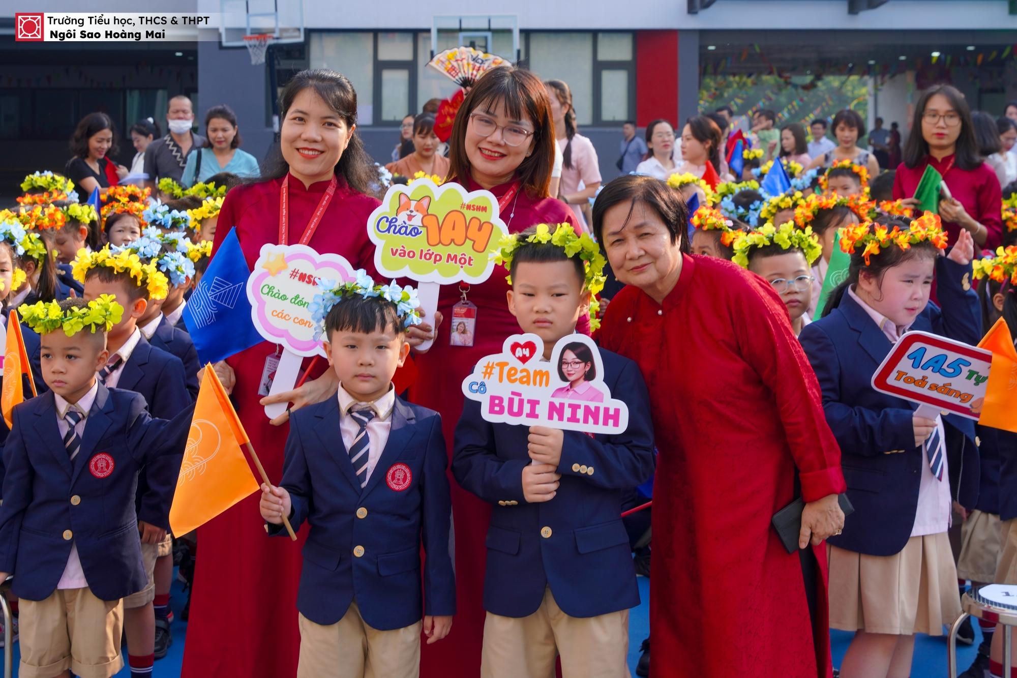 khai-giang-ngoi-sao-hoang-mai